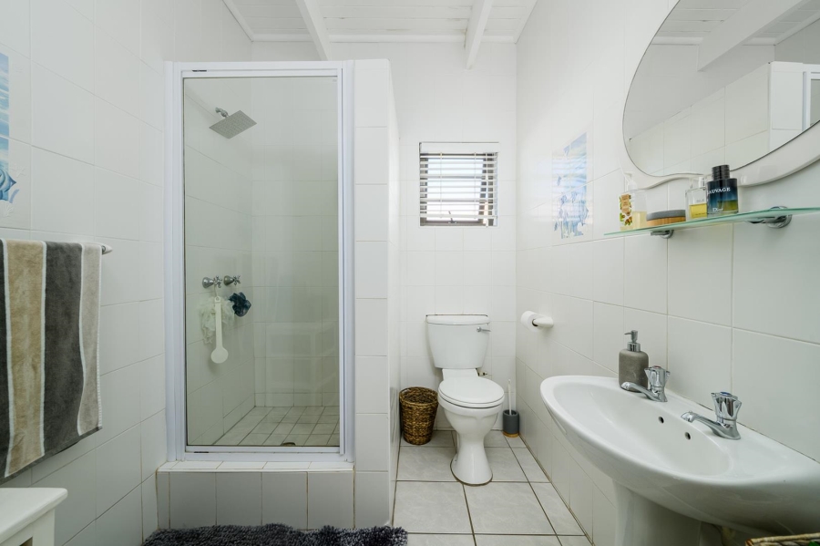 8 Bedroom Property for Sale in Summerstrand Eastern Cape